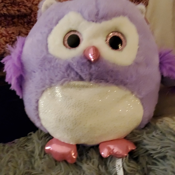unbranded Other - Trending round stuffed 16"> .rolly Owl..N.w.t.